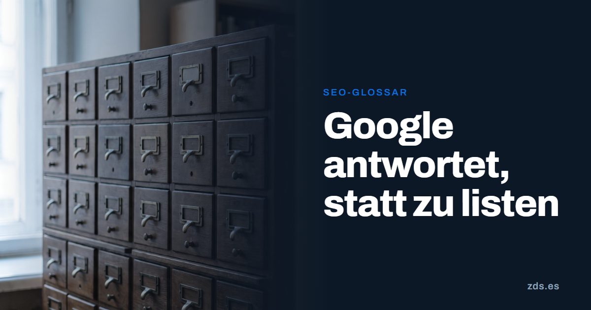 Ein Bibliotheks-Karteischrank, alle Schubladen geschlossen, die Schilder leer
